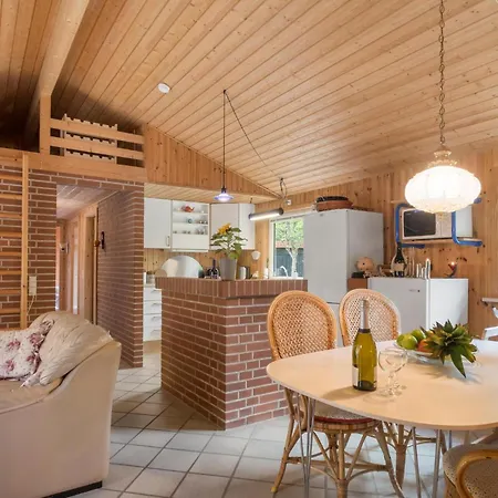 Hébergement de vacances Stunning In With Sauna *